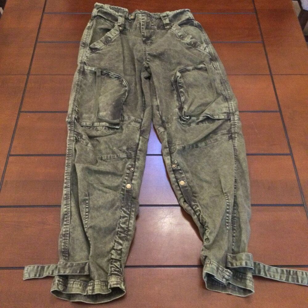 Free people can’t compare slouchy cargo army green xs